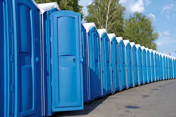 Best Portable restroom trailer rental  in Pipestone, MN